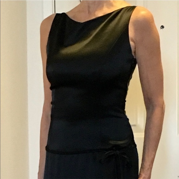 Elegant Tahari black evening gown/formal gown/prom dress. - Picture 3 of 9